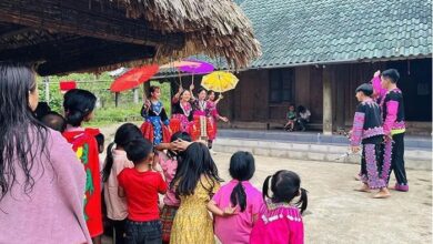 Phát triển du lịch cộng đồng ở vùng đồng bào dân tộc thiểu số và miền núi đã và đang mang lại 'lợi ích kép' cho người dân bản địa.